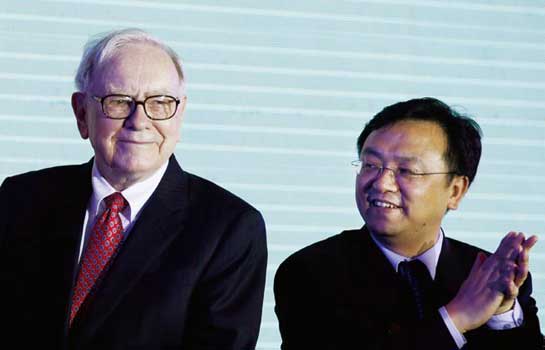 繼“股神”巴菲特投資比亞迪之后，“首富”李嘉誠再步后塵，2010年初以4億元配股為條件，間接入主一家國內(nèi)動力電池生產(chǎn)商。在公開信息中，他們都聲稱看中了投資企業(yè)的“動力電池研發(fā)技術(shù)”。