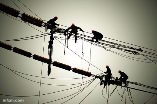 在供需兩端的擠壓共振下，今夏或遭遇最嚴(yán)重電荒。CFP/圖