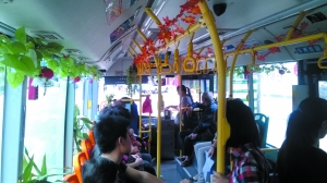 目前順德85條公交線路共有902臺TC公交車，車身以綠、藍、黃三色為主，所有車都有統(tǒng)一車型。信息時報記者 林進挺 攝