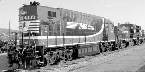 NS999是美國第一臺完全由蓄電池提供動力的機車。