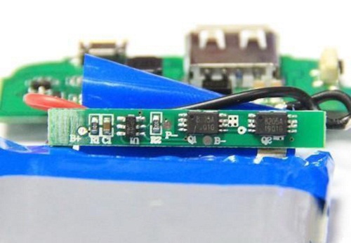 圖8:電芯保護電路