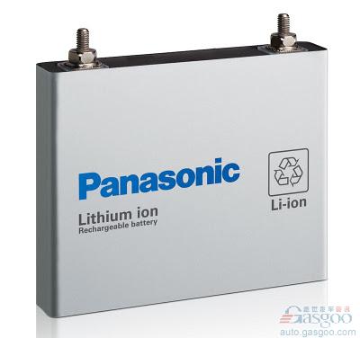 蓋世汽車訊 據(jù)路透社報道，隨著鋰離子電池業(yè)務(wù)在上一季度扭虧為盈，松下公司計劃向這一業(yè)務(wù)投入200億日元（約合2億美元），用于提升小型及大型鋰離子電池的產(chǎn)能。